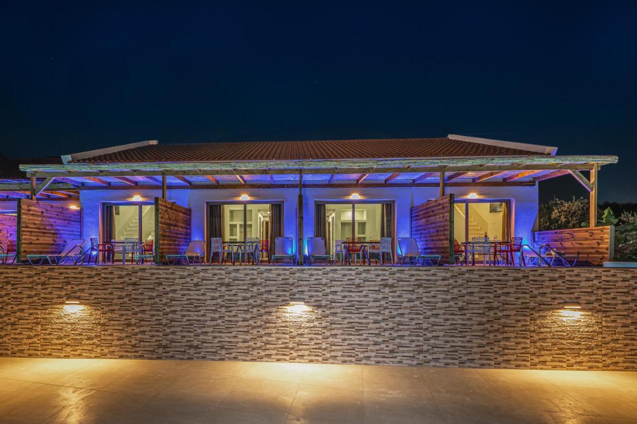 Kozanos Suites With Private Pool Αμμούδι Εξωτερικό φωτογραφία